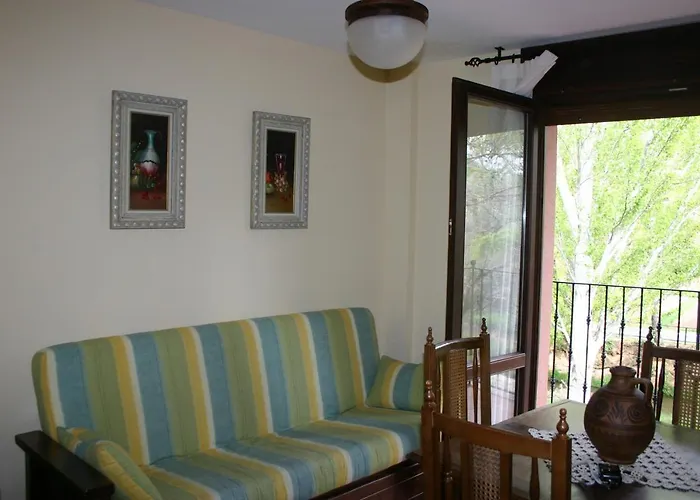 Casa De La Abuela Maria Apartment Libros